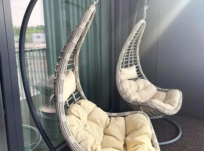 Myhouse Centre * פארנו