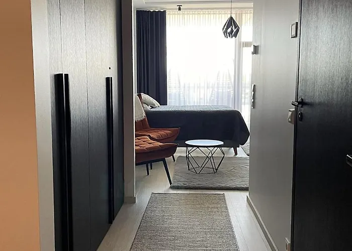 Myhouse Centre פארנו